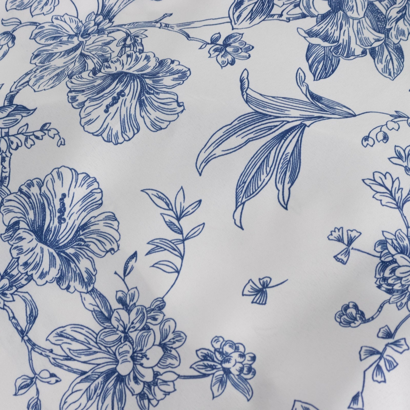 10 Pack Polyester Chair Covers for Folding Chairs – White Blue French Toile Pattern, Reusable Stain-Resistant Slip-On Slipcovers
