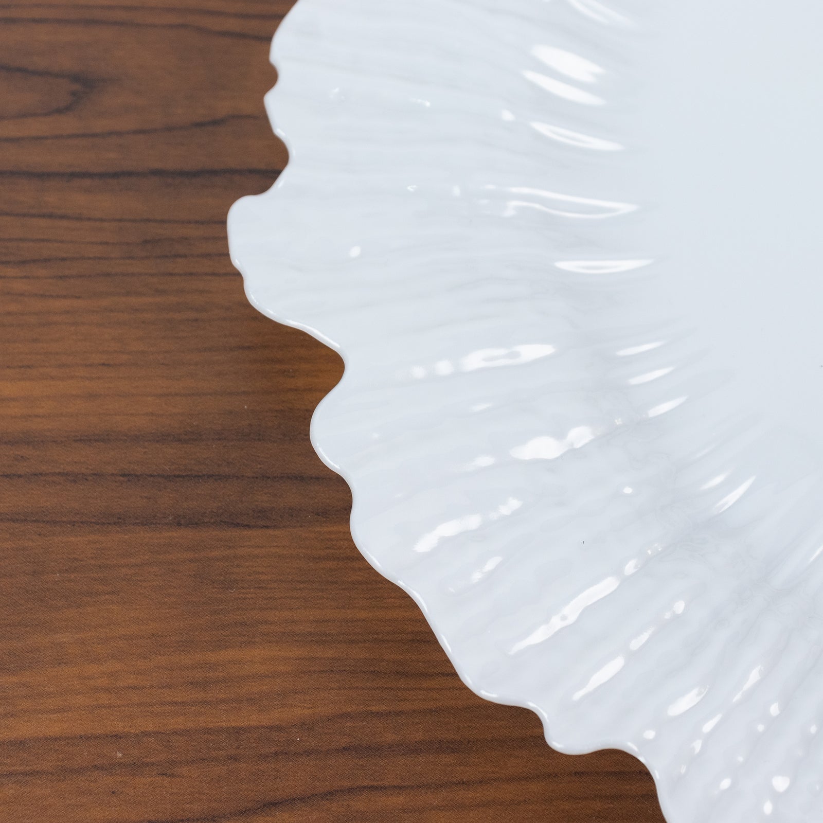 10 Pack Economy Reef Plastic Charger Plates – 13" Pearl White Dinner Plate Chargers for Weddings, Parties & Catering