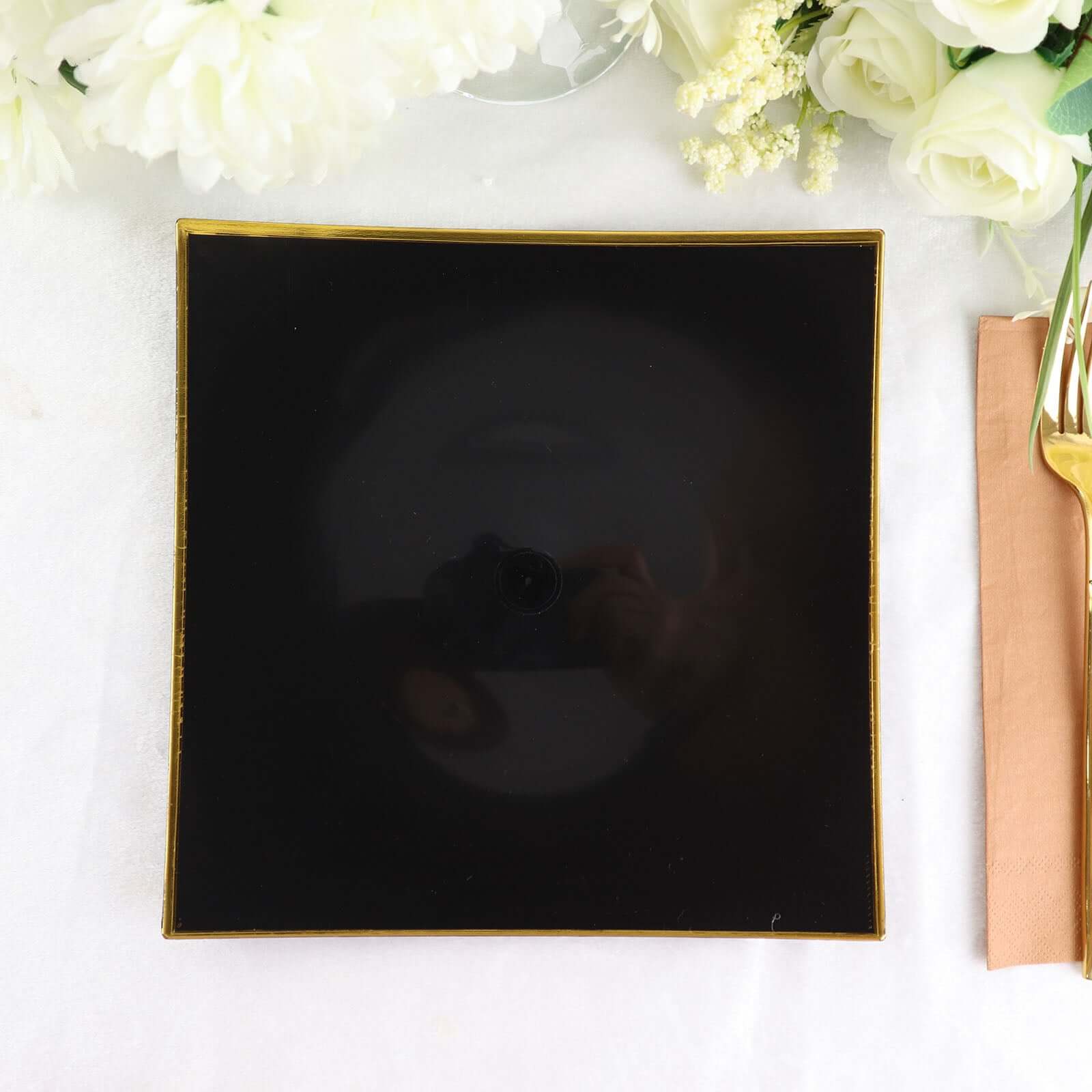 10-Pack Plastic 10" Square Dinner Plates in Black Concave Style with Gold Rim - Modern Disposable Party Plates