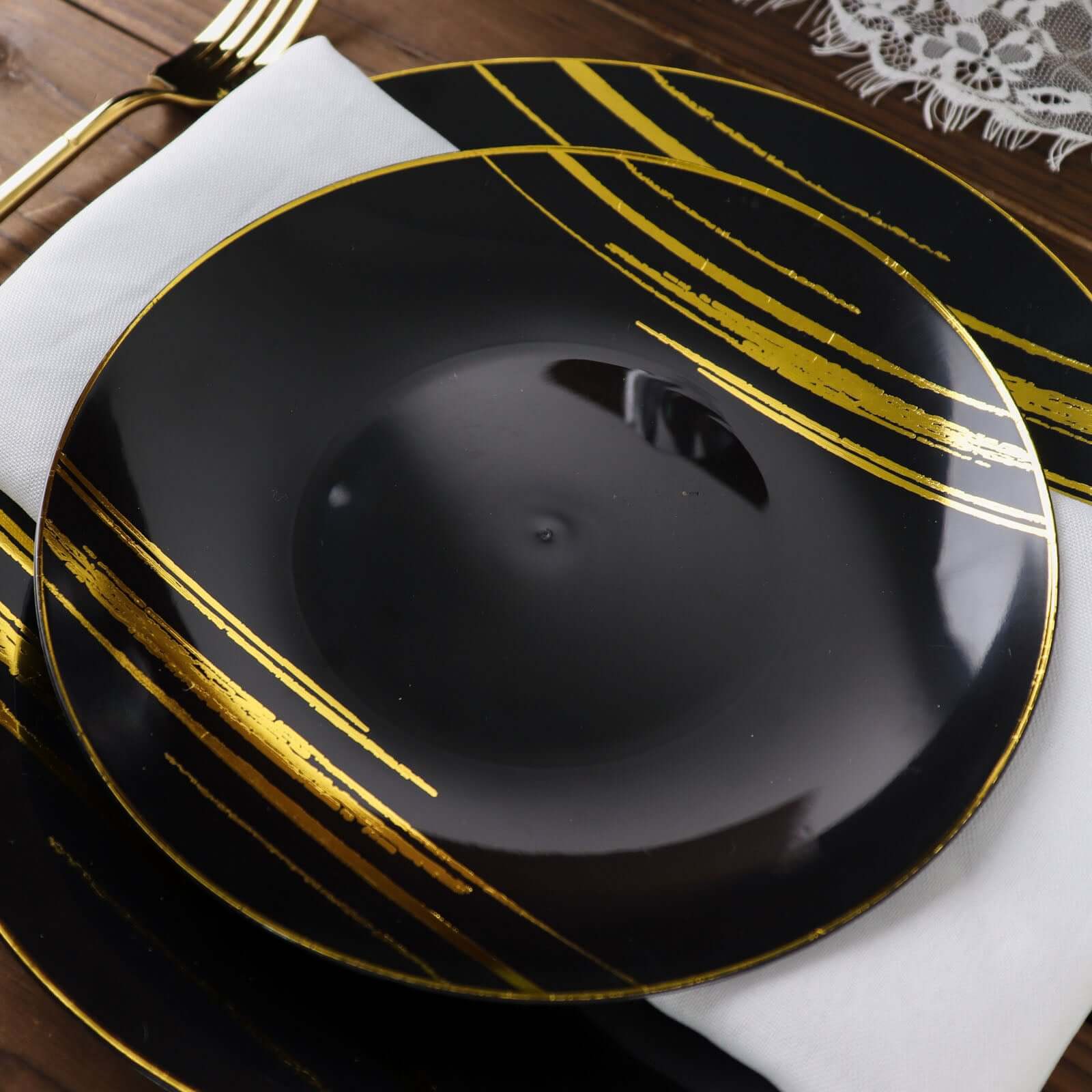 10-Pack Plastic 7" Round Dessert Plates in Black with Gold Brush Stroked Print - Disposable Appetizer Salad Plates for Modern Themed Events & Banquets
