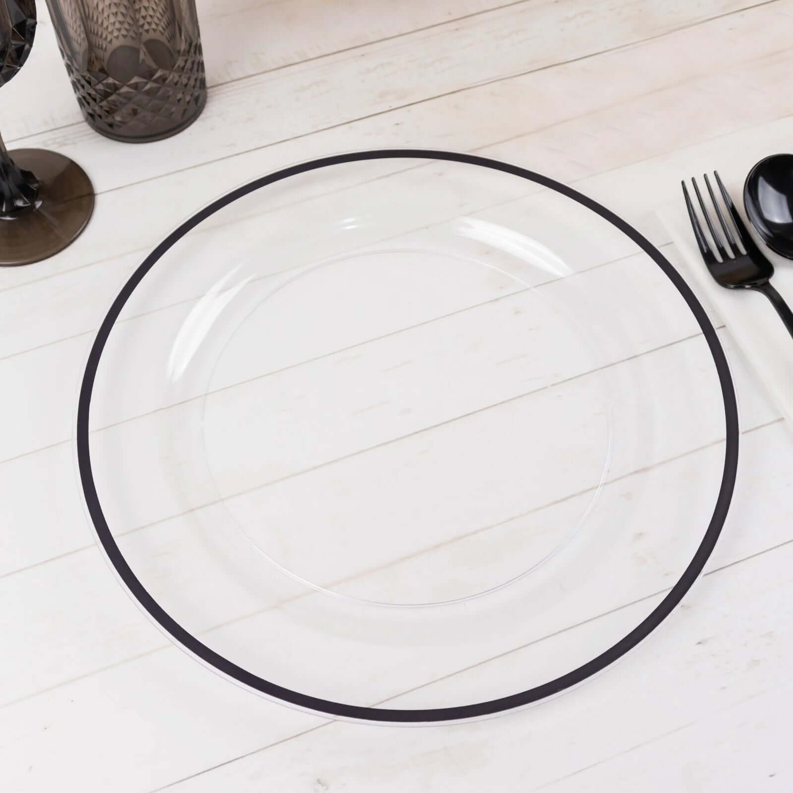 10-Pack Plastic 10" Round Dinner Plates in Clear with Black Rim - Disposable Party Plates for Classy Banquets & Special Occasions