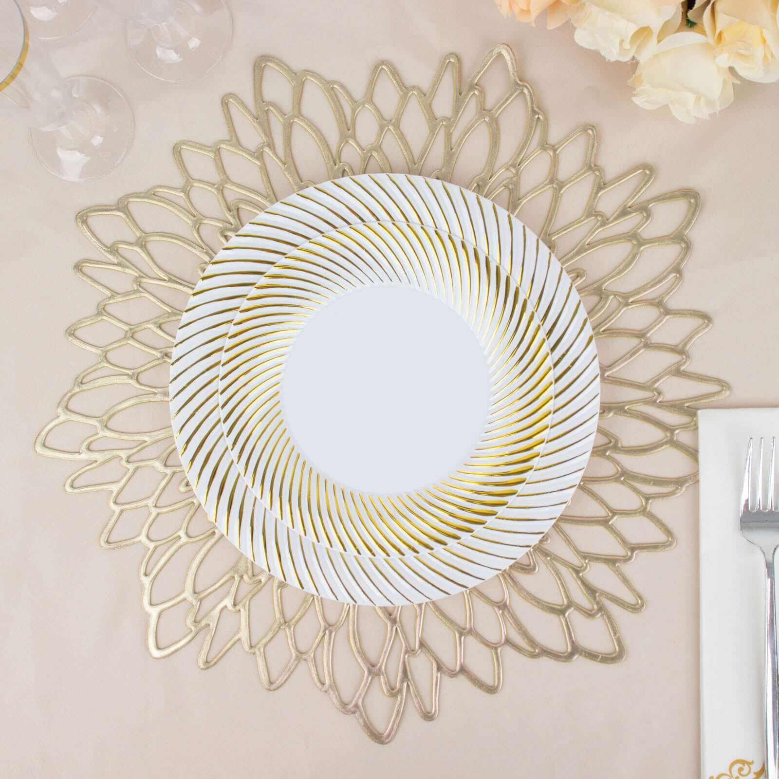 10-Pack Plastic 7" Round Dessert Plates in Clear with Gold Swirl Rim