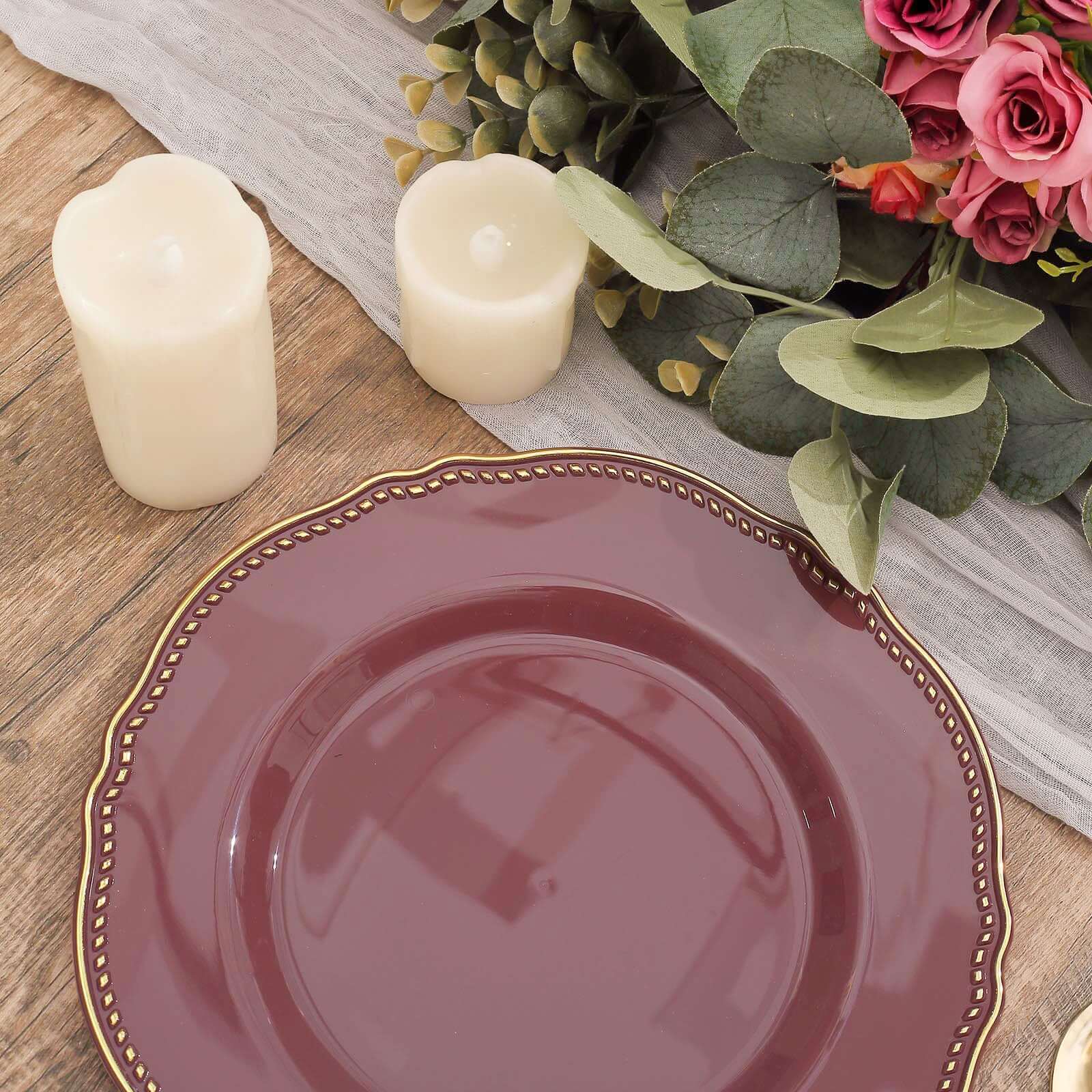 10-Pack Plastic Dinner Plates in Cinnamon Rose with Gold Scalloped Rim - Disposable Party Plates 9"