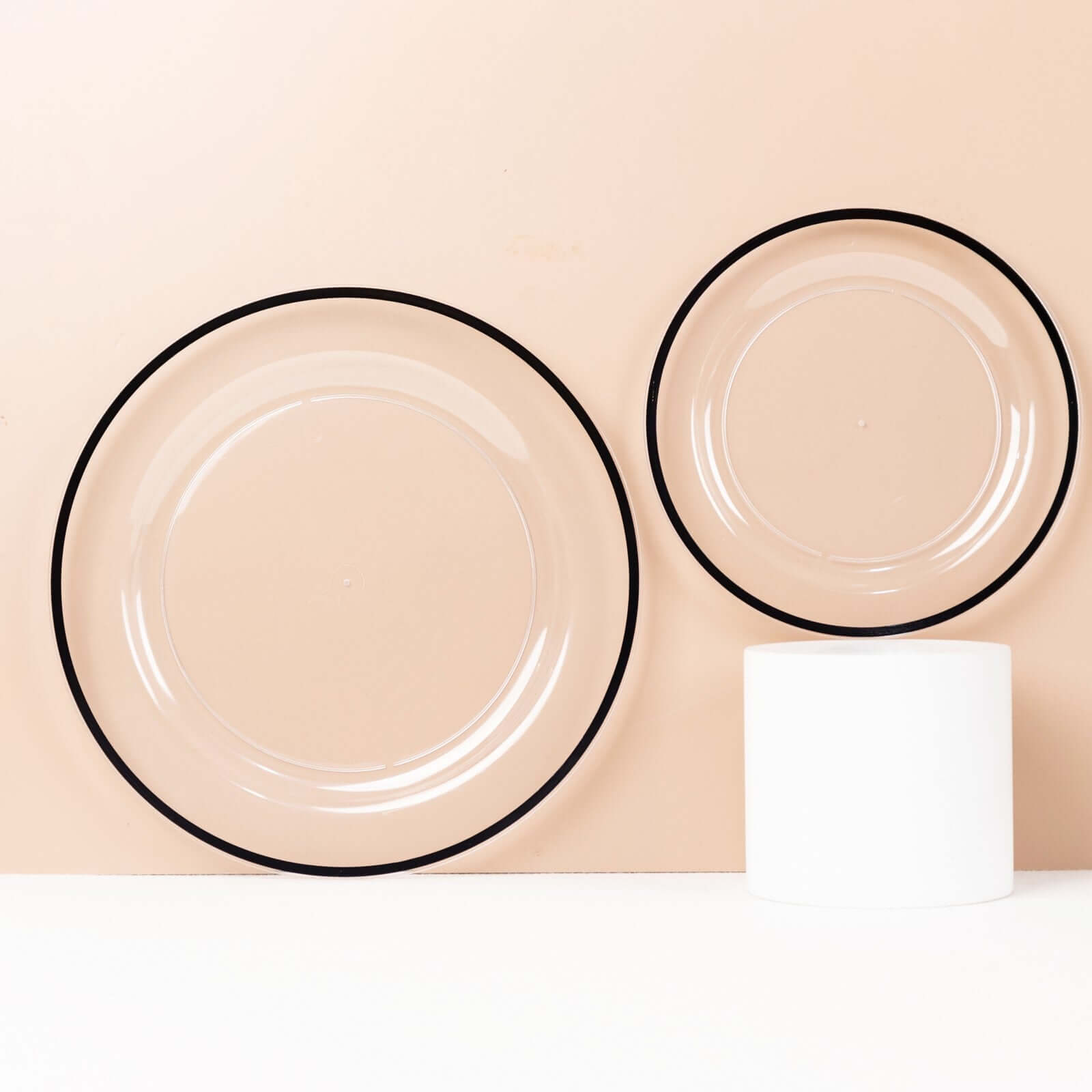 10-Pack Plastic 7" Round Appetizer Plates in Clear with Black Rim - Sleek Disposable Salad Plates for Banquets & Special Occasions