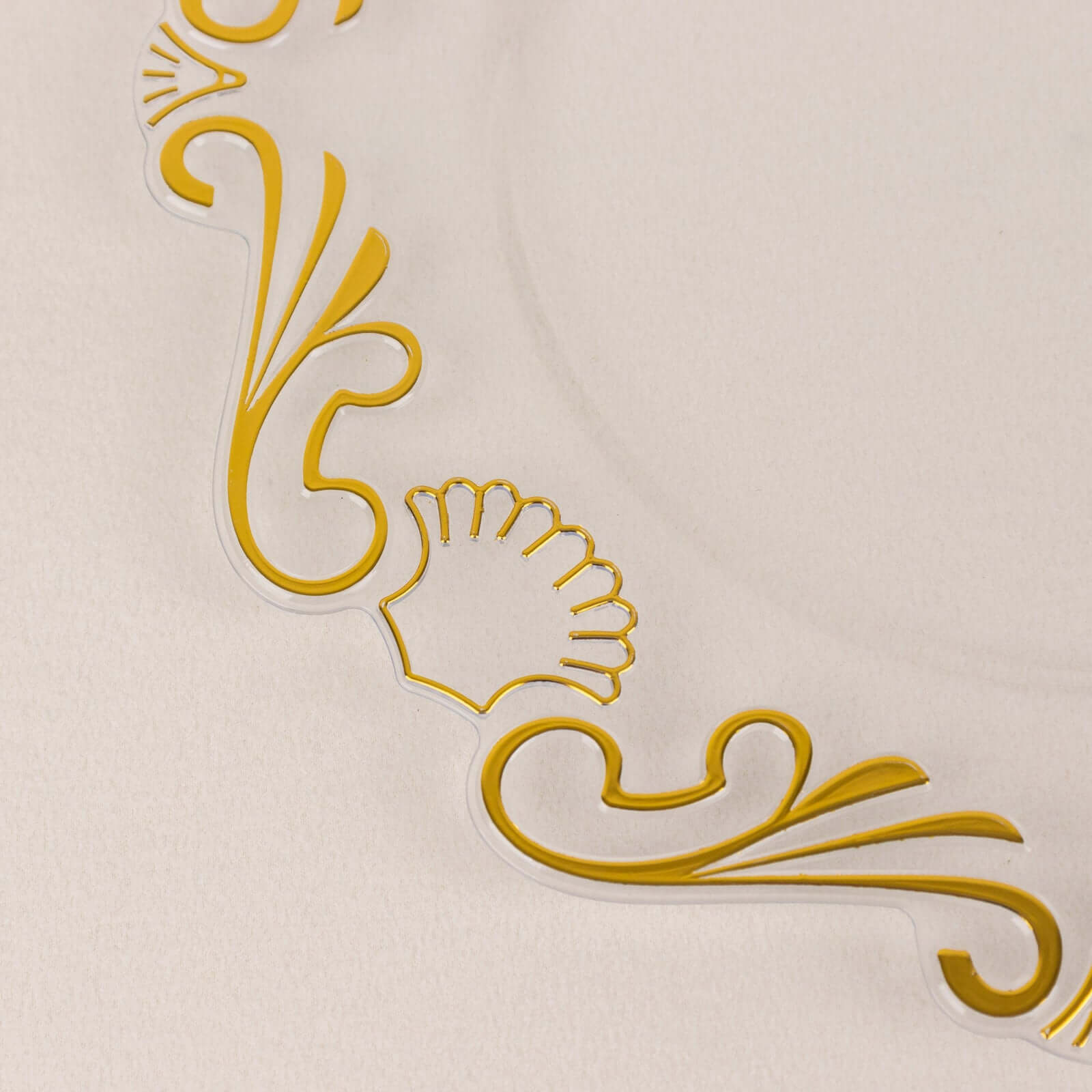 10-Pack Plastic 10" Round Dinner Plates in Clear with Gold Vintage Baroque Scalloped Rim - European Style Disposable Party Plates