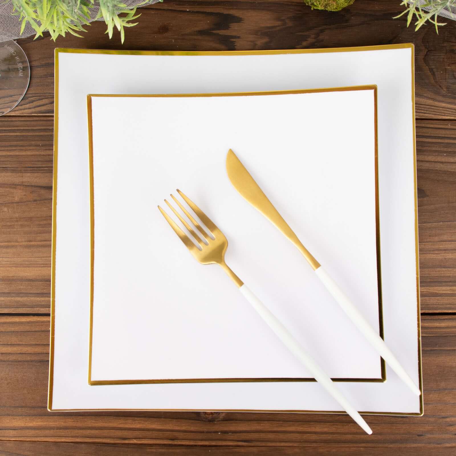 10-Pack Plastic 10" Square Dinner Plates in White Concave Style with Gold Rim - Modern Disposable Party Plates for Weddings & Special Events