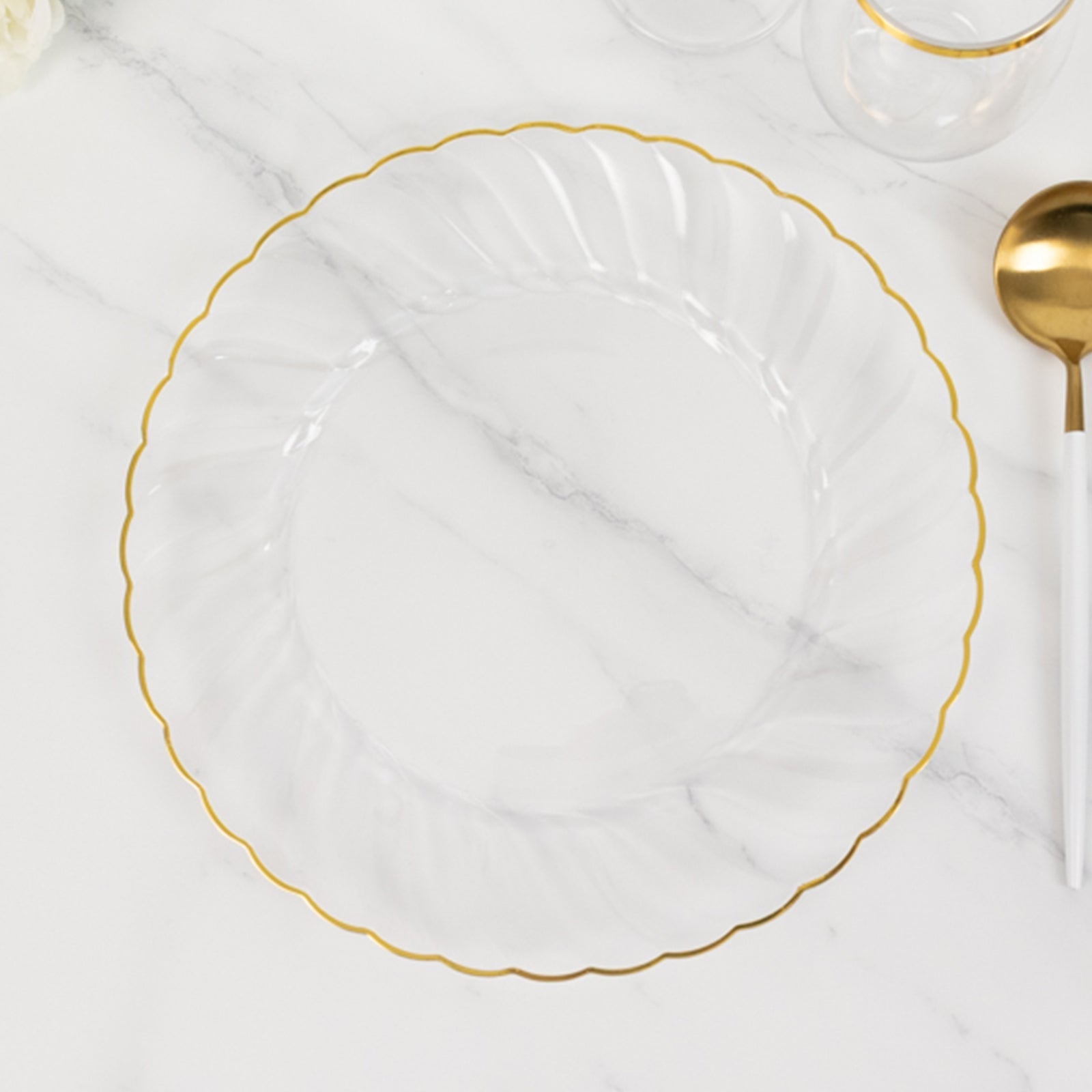 10-Pack Plastic 10" Round Dinner Plates in Clear with Gold Flair Rim - Disposable Party Plates for Upscale Banquets & Special Occasions